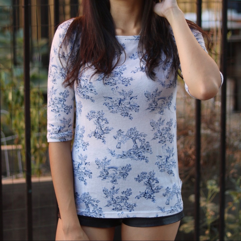 UO Unicorn Graphic Tee